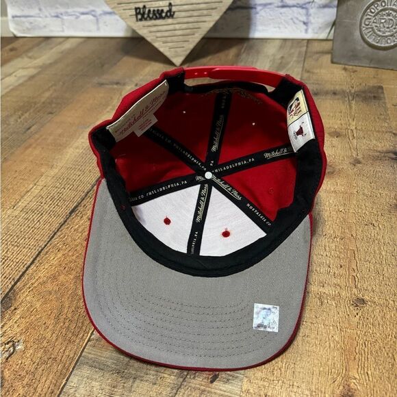 Chicago Bulls Windy City Mitchell & Ness SnapBack One Size - Picture 7 of 9